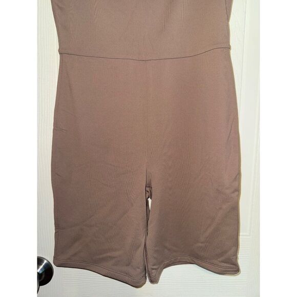 NWOT Babaton Contour Squareneck Romper Size Medium - Picture 5 of 12